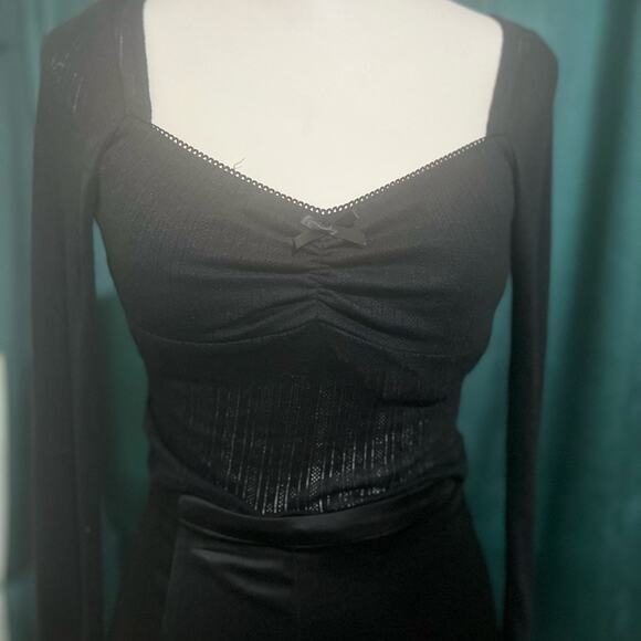 Princess Polly Elegant Black Long-Sleeve Top - Picture 2 of 5